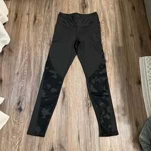 Underarmour army green compression leggings